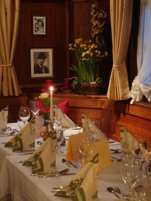 Gasthof Zum Goldenen Kreuz Wilhelmsdorf  Zewnętrze zdjęcie